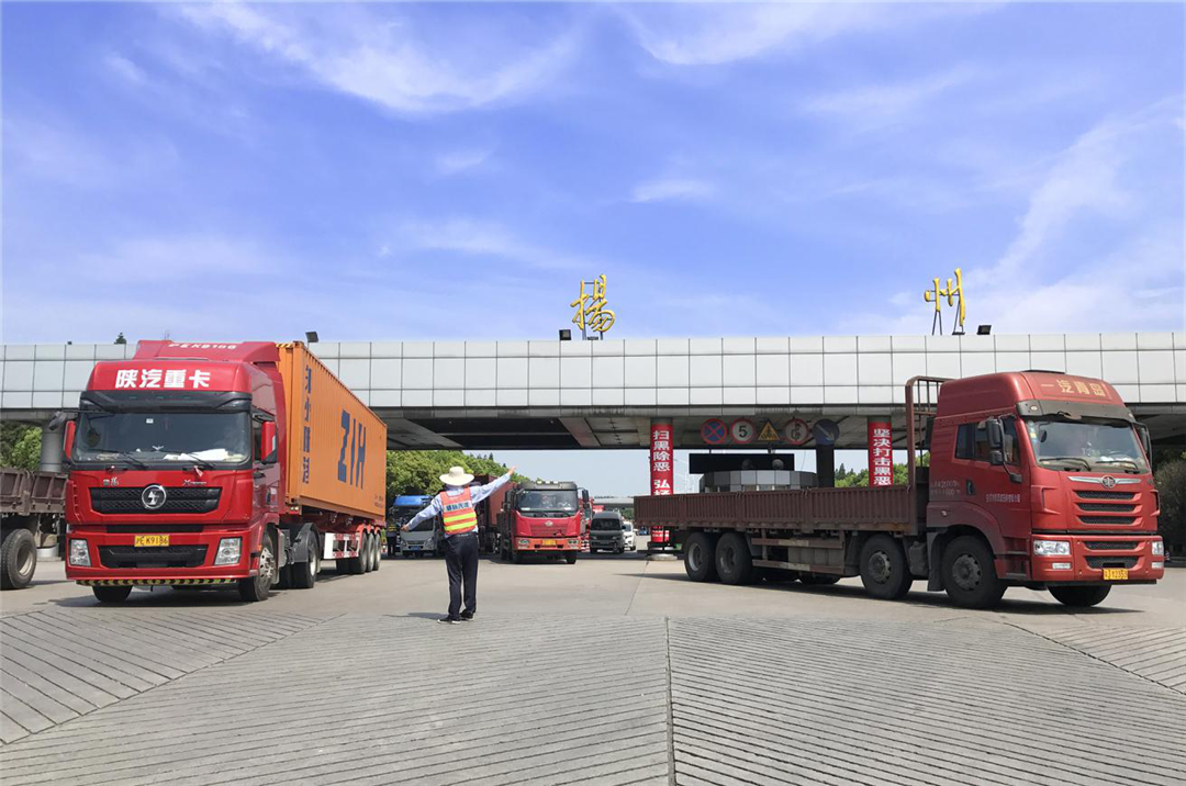 守初心擔(dān)使命 戰(zhàn)高溫保暢通(圖1)