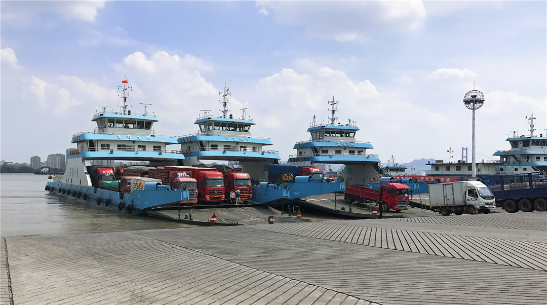 守初心擔(dān)使命 戰(zhàn)高溫保暢通(圖4)